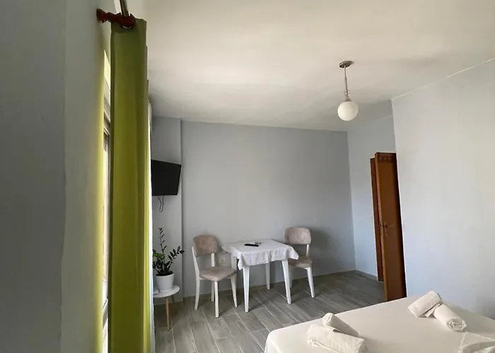 Apartament Agroni *